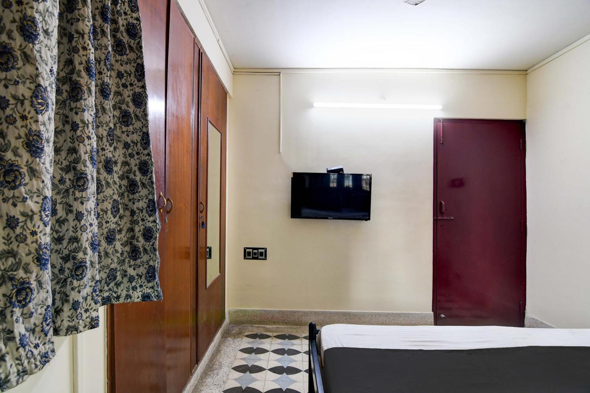 Oyo Simplex Guest House Behala Calcutta Exteriör bild