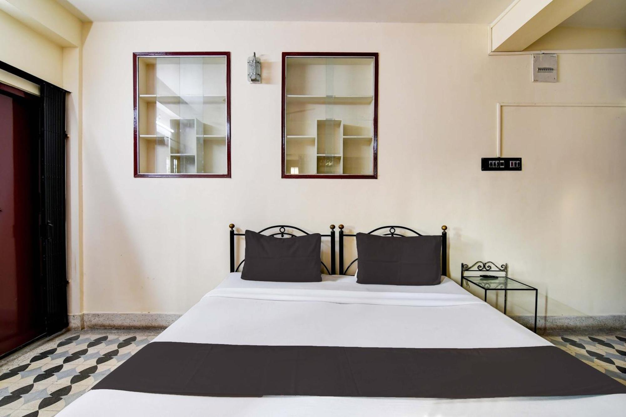 Oyo Simplex Guest House Behala Calcutta Exteriör bild