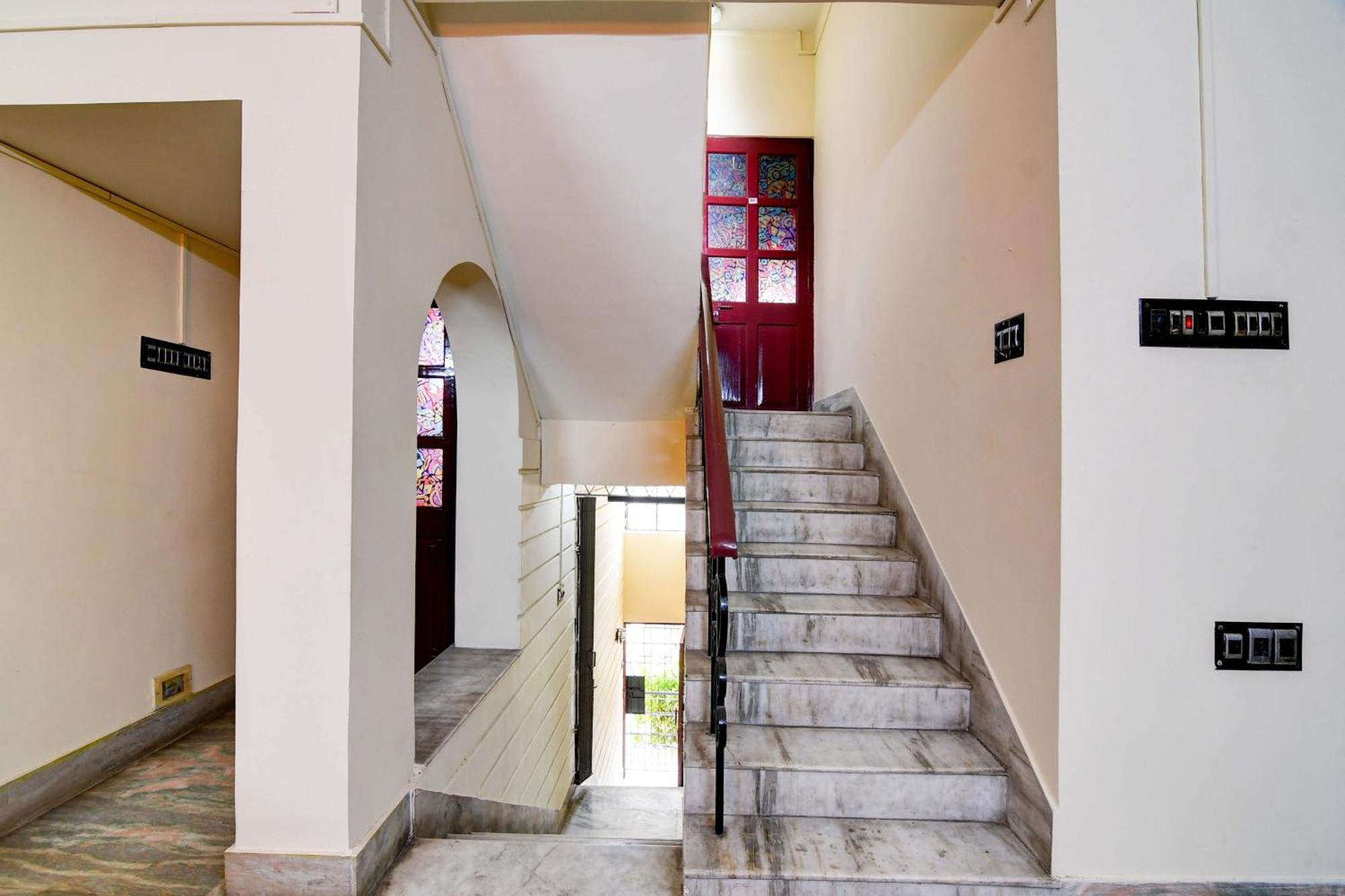 Oyo Simplex Guest House Behala Calcutta Exteriör bild