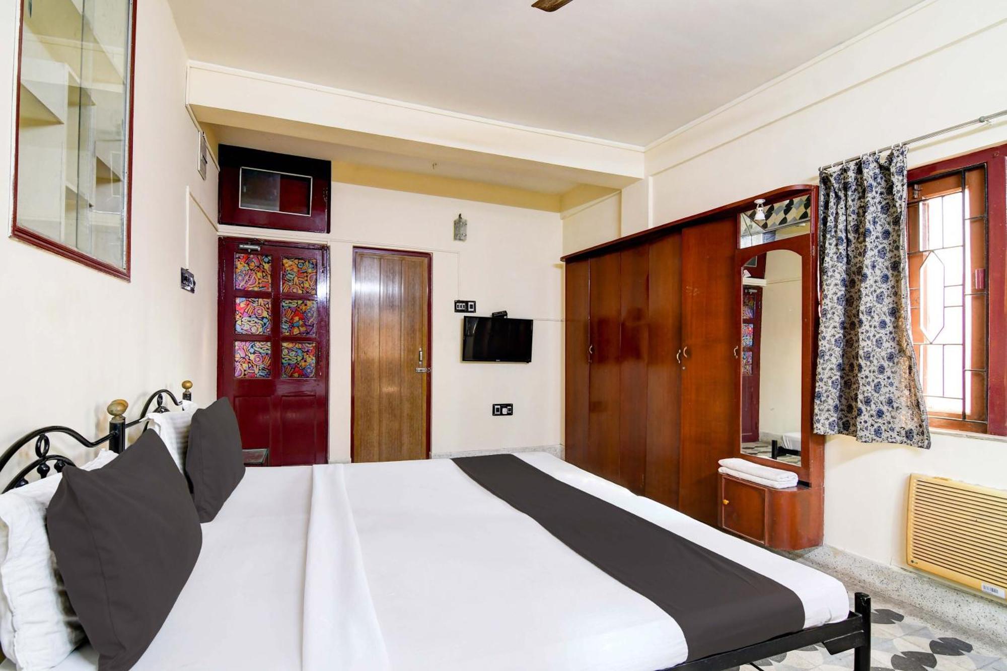 Oyo Simplex Guest House Behala Calcutta Exteriör bild