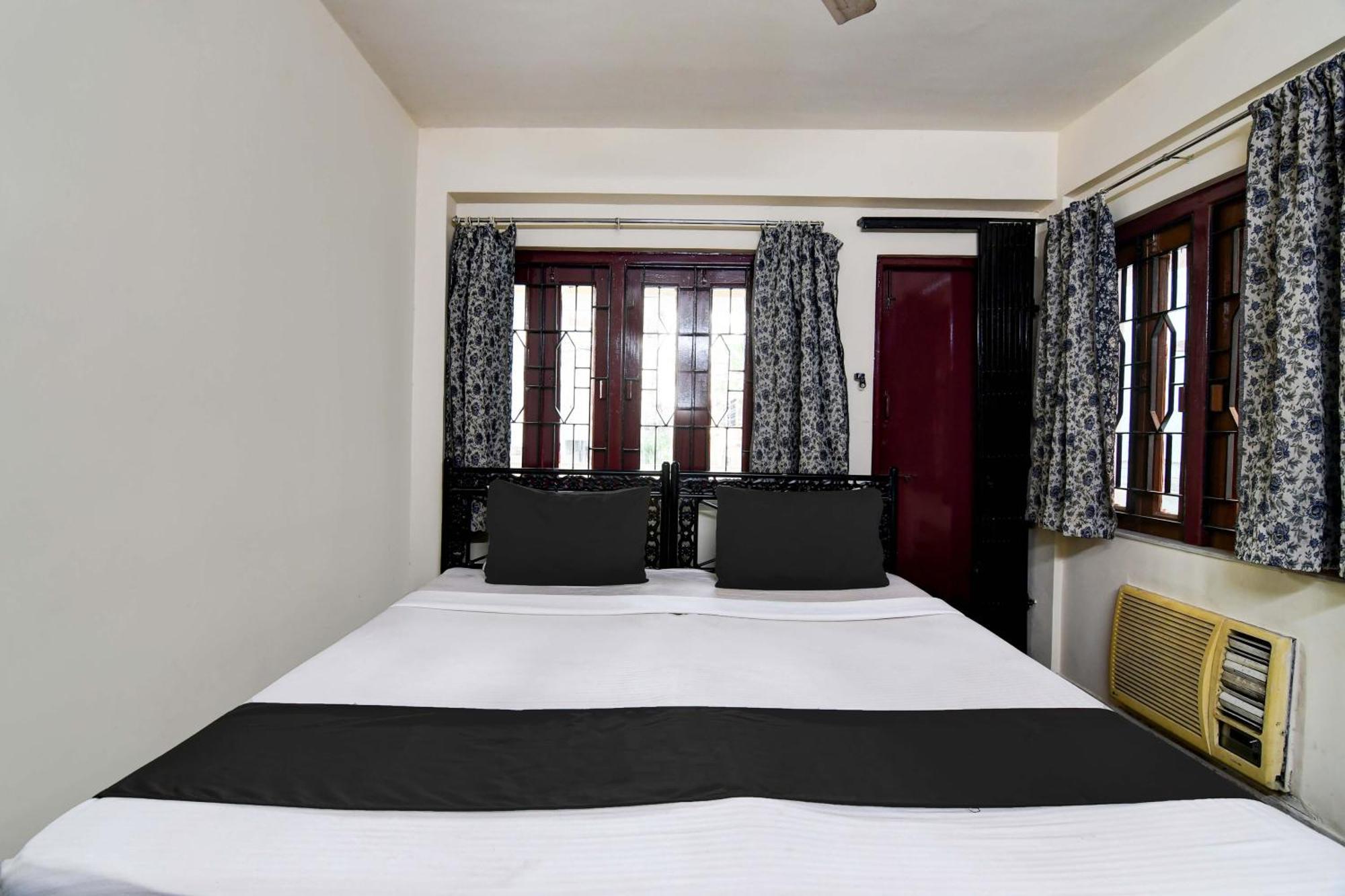 Oyo Simplex Guest House Behala Calcutta Exteriör bild
