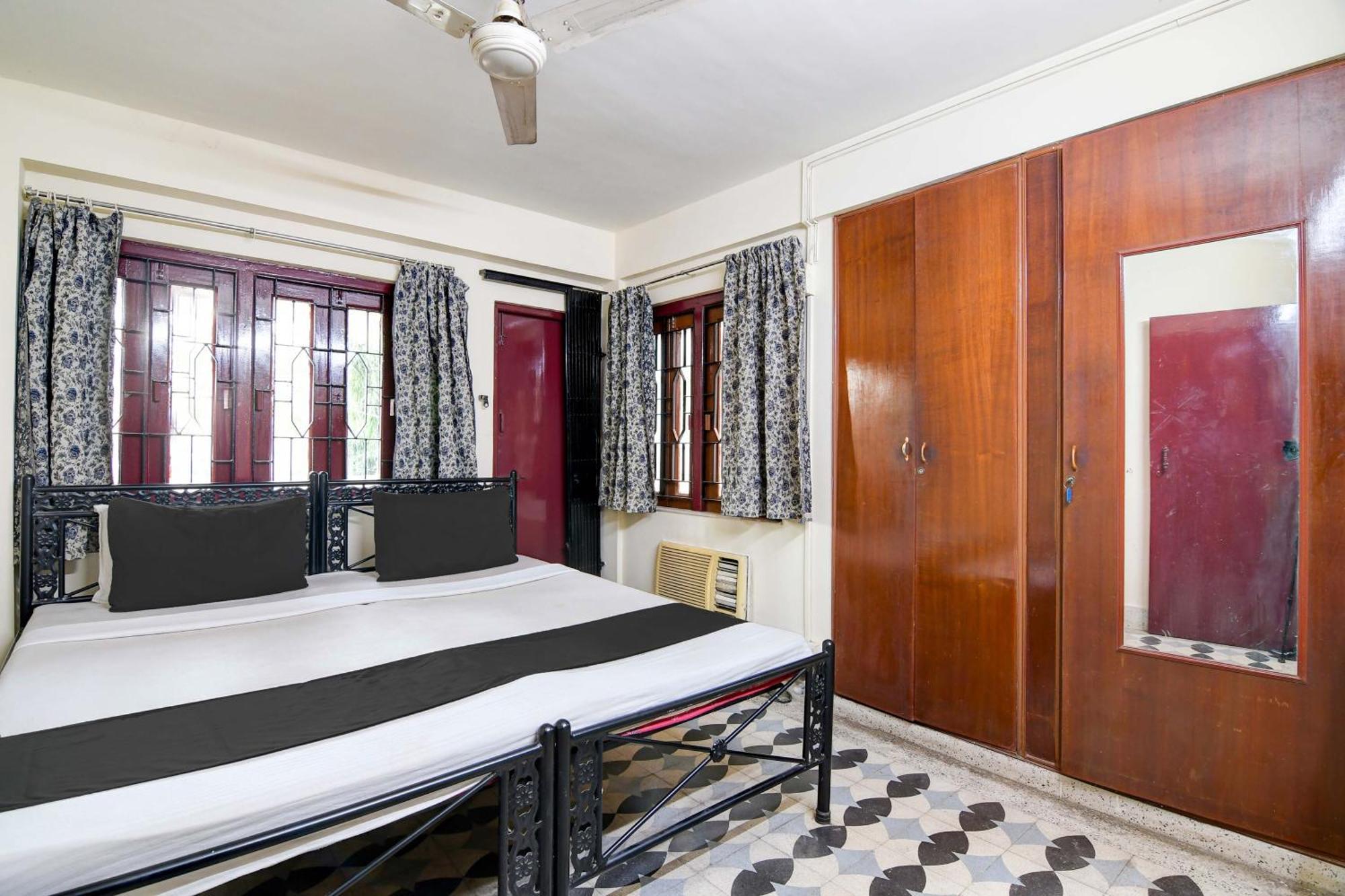 Oyo Simplex Guest House Behala Calcutta Exteriör bild